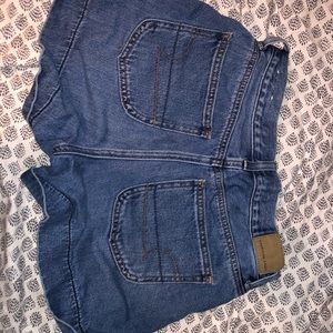 American eagle mom Jean shorts size 4